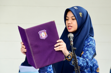 BACA PEMBUKAAN UUD 1945