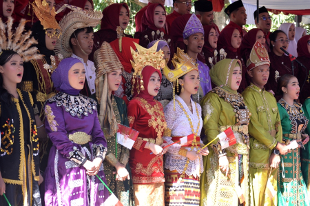 BAJU ADAT NUSANTARA