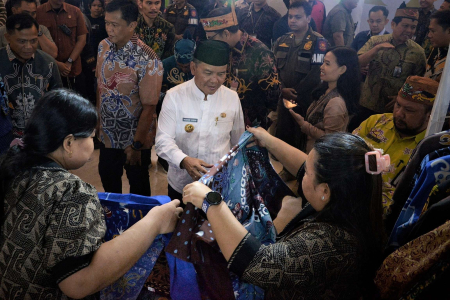 BATIK BENANG BINTIK