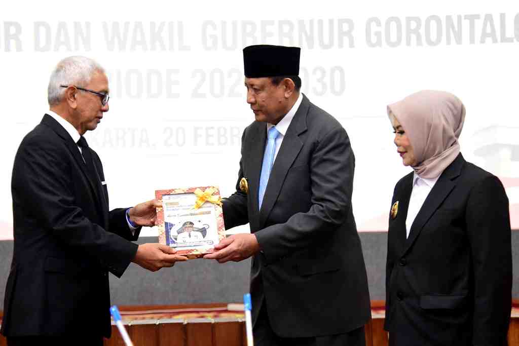 BUKU MEMORI JABATAN GUBERNUR