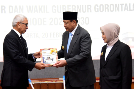 BUKU MEMORI JABATAN GUBERNUR
