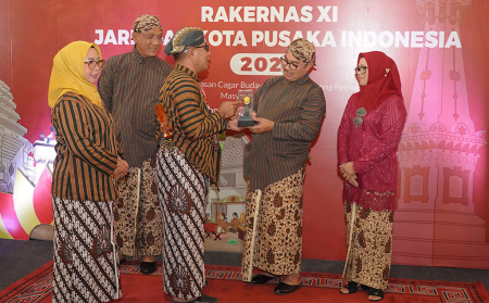 DORONG PARIWISATA DAN PELESTARIAN BUDAYA