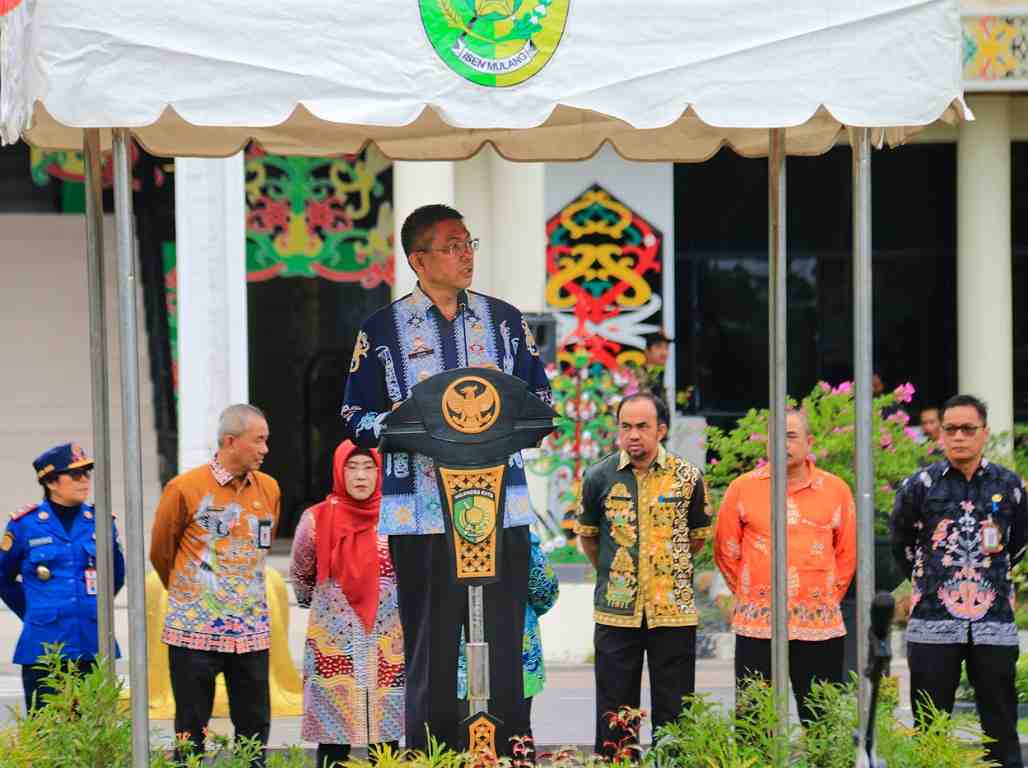 TINGKATKAN PELAYANAN PUBLIK