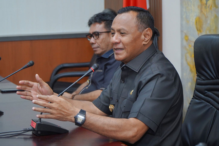 LURAH UJUNG TOMBAK PEMERINTAH 