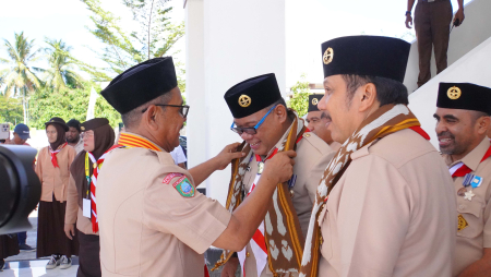 PENGALUNGAN KAIN TENUN TIDORE