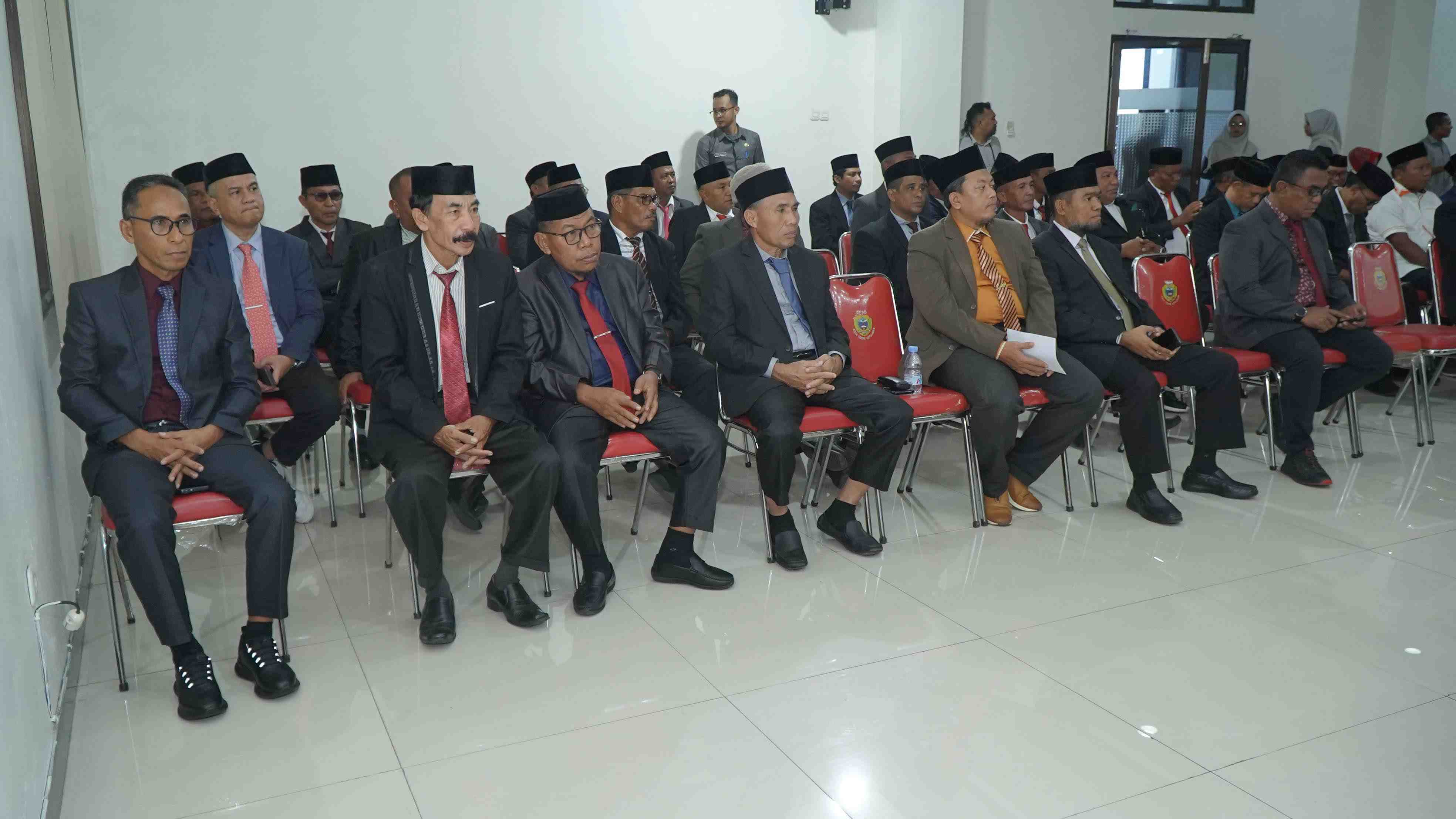 RAPAT PARIPURNA KE-3 DPRD KOTA TIDORE