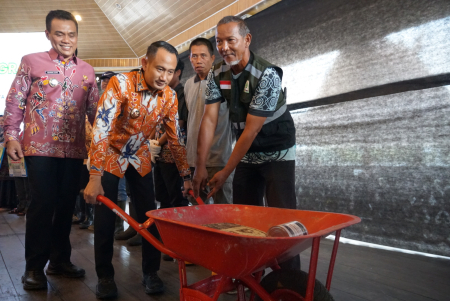 BANTUAN GEROBAK SORONG