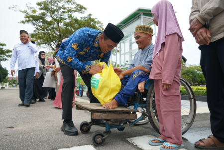 SERAHKAN PAKET SEMBAKO
