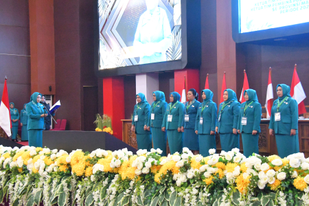 PELANTIKAN KETUA TP-PKK PROVINSI MALUKU UTARA