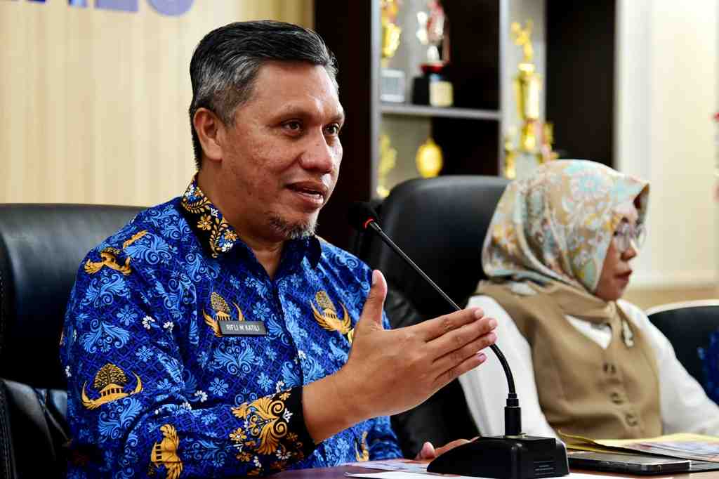 DIGITALISASI LAYANAN PEMERINTAH