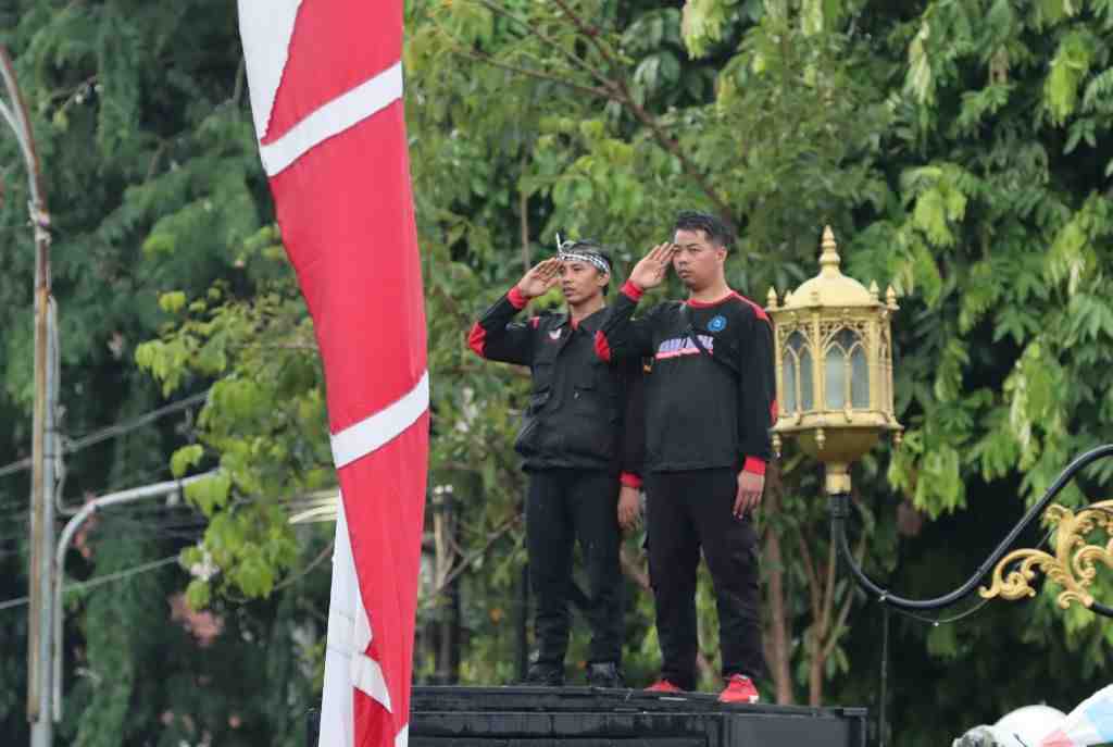 HORMAT BENDERA 