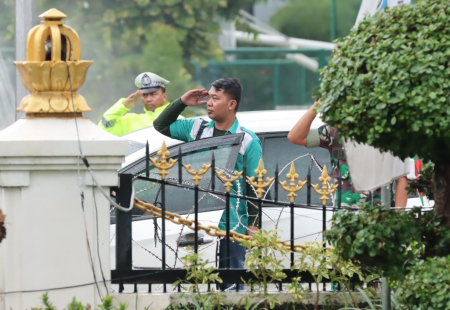 HORMAT  BENDERA