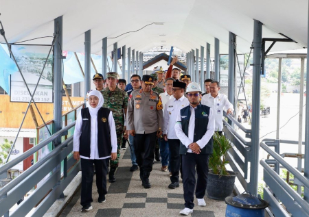 PANTAU ARUS MUDIK DI BANYUWANGI