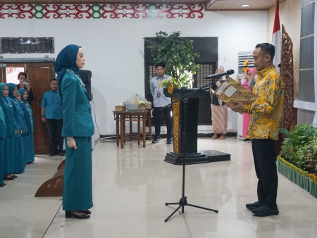 PENGUKUHAN KETUA TP PKK KOTA PALANGKA RAYA