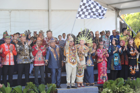 PEMBUKAAN FESTIVAL BUDAYA ISEN MULANG