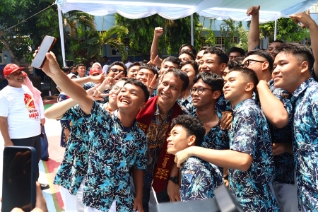 SWAFOTO BERSAMA BUPATI