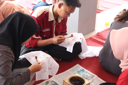 BELAJAR MEMBATIK