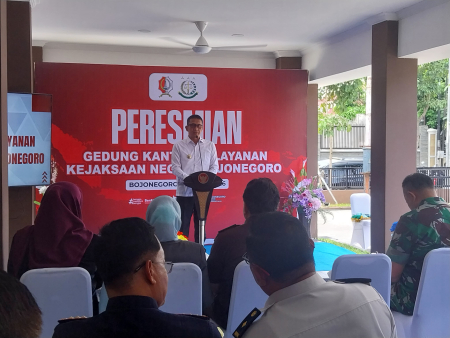 HADIRI PERESMIAN GEDUNG PELAYANAN KEJARI