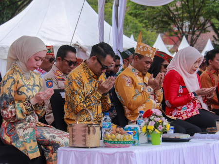 PEMBUKAAN FESTIVAL PALANGKA RAYA
