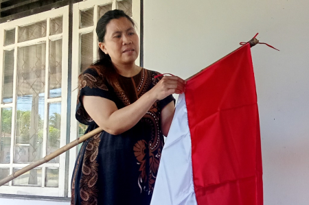 IKAT BENDERA MERAH PUTIH