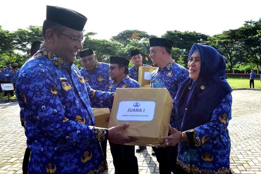 JUARA LOMBA LARI KARUNG