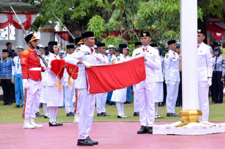 LIPAT BENDERA MERAH PUTIH