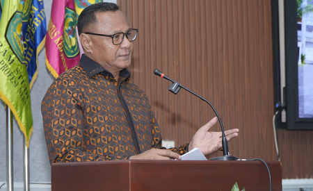 MENCETAK TENAGA KESEHATAN PROFESIONAL
