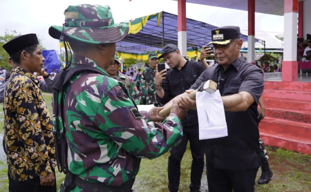 SERAHKAN CANGKUL 