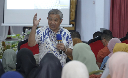 BEKERJA DENGAN IKHLAS DAN KONSISTEN