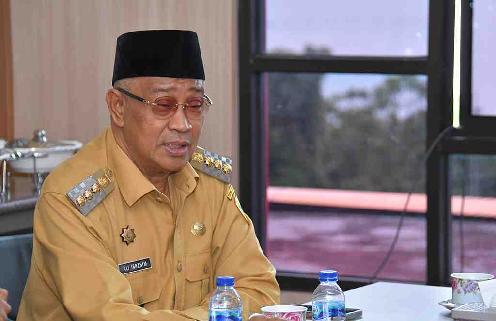 PELAYANAN KEPADA MASYARAKAT
