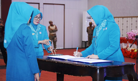 PELANTIKAN KETUA TP-PKK HALMAHERA UTARA