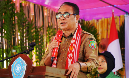 PEMBINAAN DAN PEMBERDAYAAN MASYARAKAT