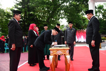 PEJABAT ADMINISTRATOR PEMPROV GORONTALO