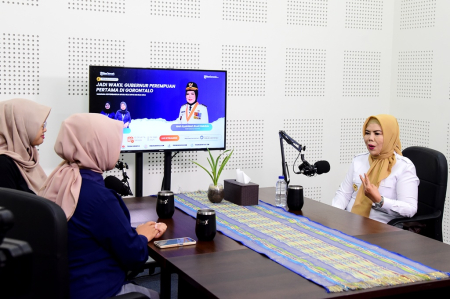 PERAN GANDA PEREMPUAN