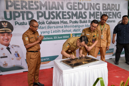 TANDA TANGANI PRASASTI UPTD PUSKESMAS