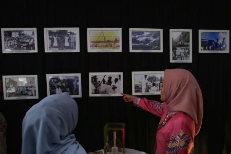 LIHAT FOTO BERSEJARAH