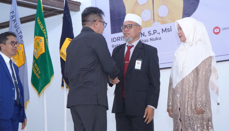 PELANTIKAN REKTOR UNIVERSITAS NUKU TIDORE