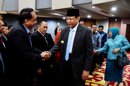 SAMBUT GUBERNUR GORONTALO