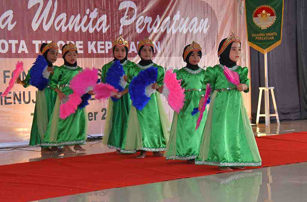 TARI KIPAS