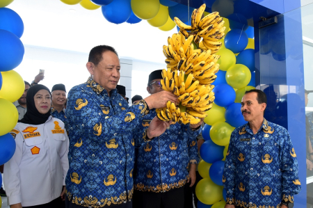 TRADISI NAIK GEDUNG BARU