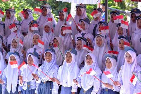 TUMBUHKAN SEMANGAT PATRIOTISME