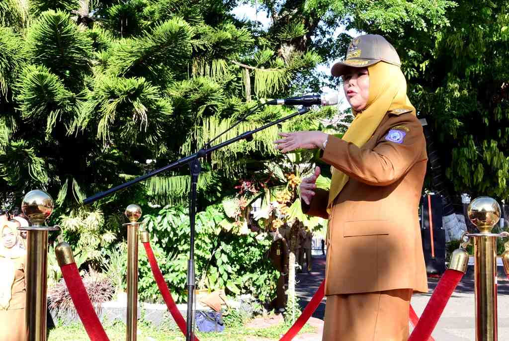 UPIAH KARANJI DAN JILBAB KARAWO