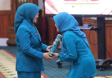 SERAHKAN SURAT KEPUTUSAN