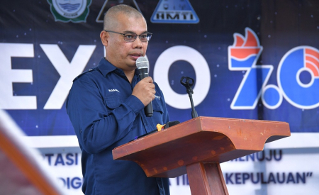 MENJADI MOTIVATOR MEMBANGUN EKOSISTEM DIGITAL