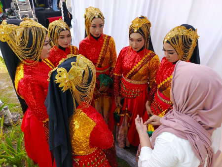 PERSIAPAN LOMBA TARI
