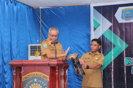 BUKA PELATIHAN MENJAHIT