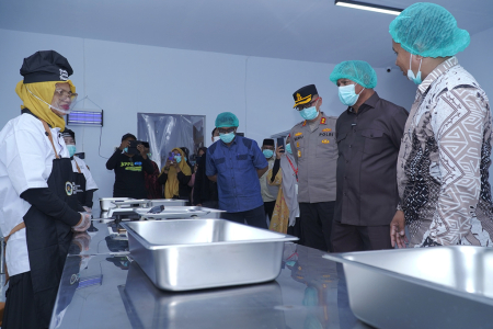 TINJAU SATUAN PELAYANAN DAN PEMENUHAN GIZI