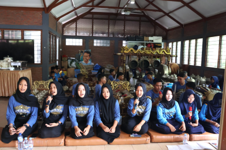 SENI KARAWITAN SAMBUT PESERTA ASMOPSS 