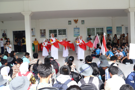 TARI GANDRUNG SAMBUT PESERTA ASMOPSS