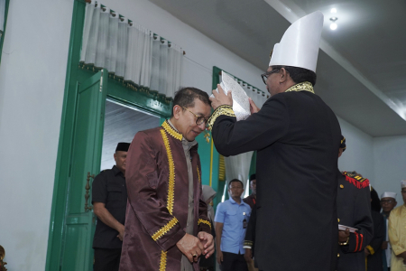 PENGANUGERAHAN GELAR ADAT KESULTANAN TIDORE